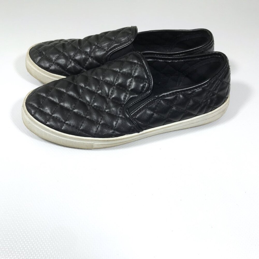 Weeboo Quilted Slip On Sneakers Black Shoes 8.5